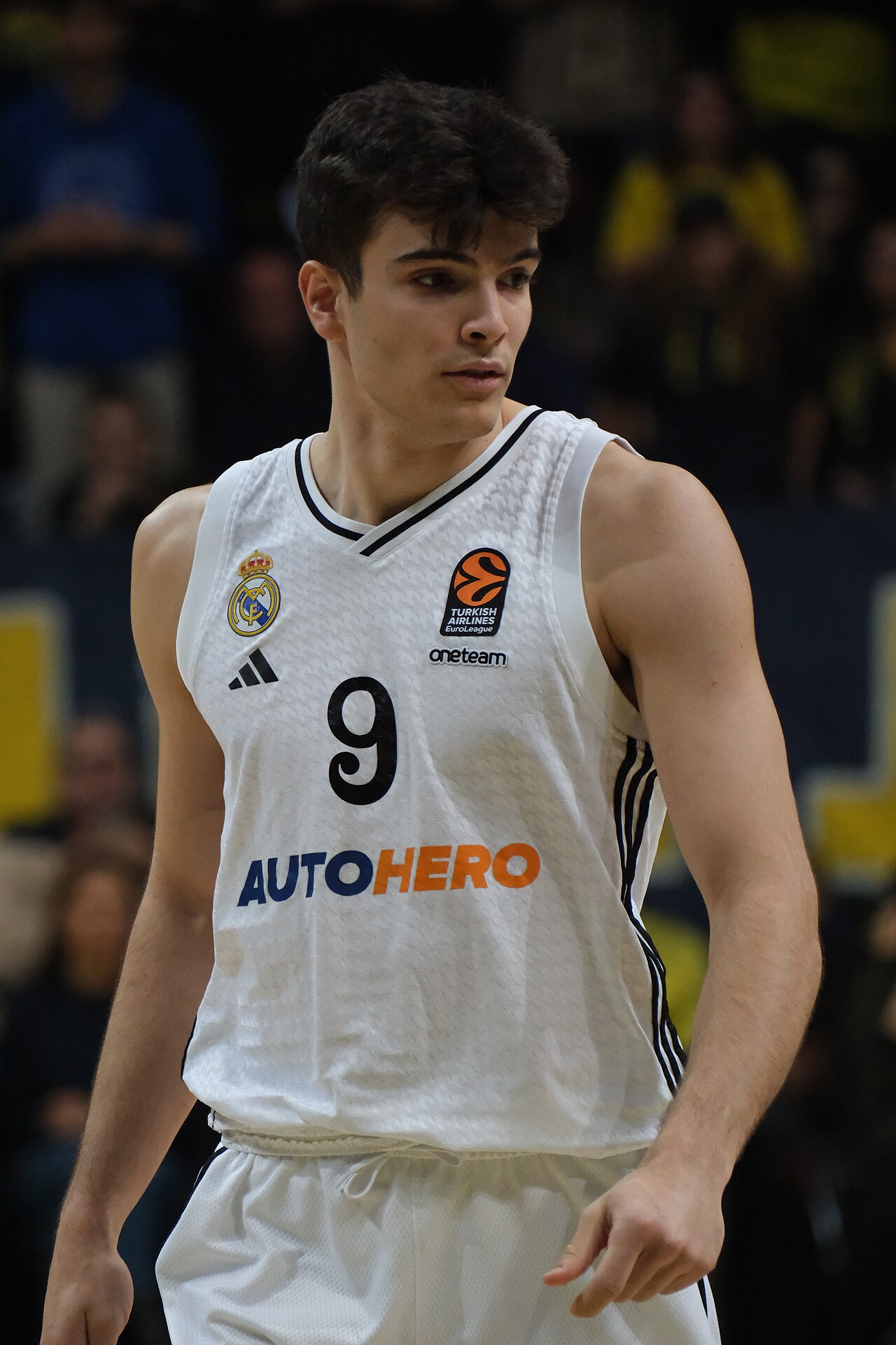 Hugo González with Real Madrid. The 20-year-old wing inherits the minutes and shot creation that Jaylen Brown leaves behind, and the flashes suggest he is ready for them. Photo: Wikimedia Commons